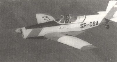 Pil. Wacław Nycz w kabinie maszyny typu Zlin - 526 F Akrobat Specjał podczas XVI Mistrzostw Polski w Akrobacji Samolotowej w Kategorii ?B", Rzesz&oacute;w, 1981 r.